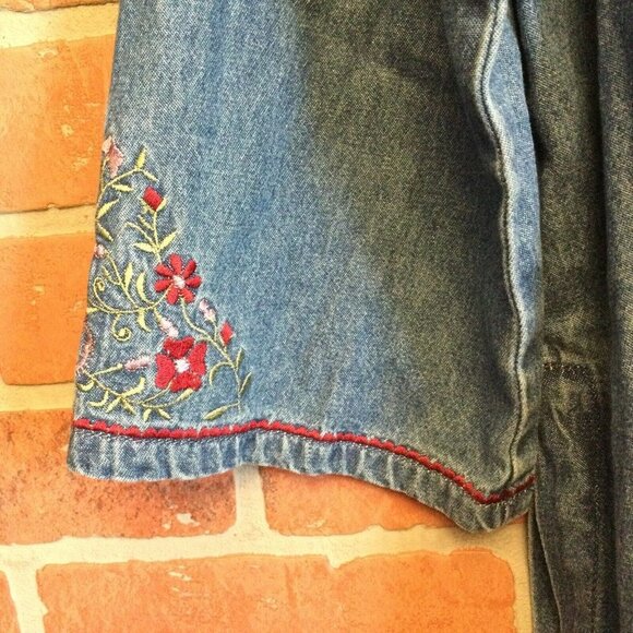 Motherhood Maternity Boho Top denim floral embroidered 3/4 length sleeve Size M - Picture 3 of 5
